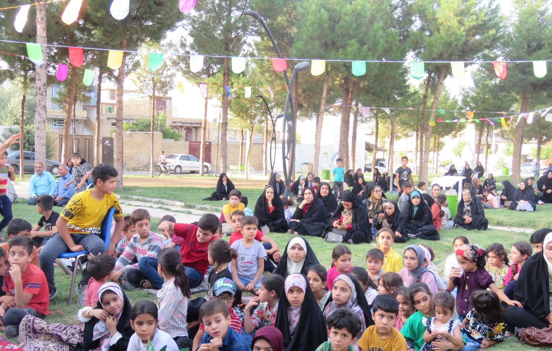 برپایی جشن محله ای عید امامت در شهرک ایثار/ پارک مادر؛ میزبان کودکان و مادران ولایی