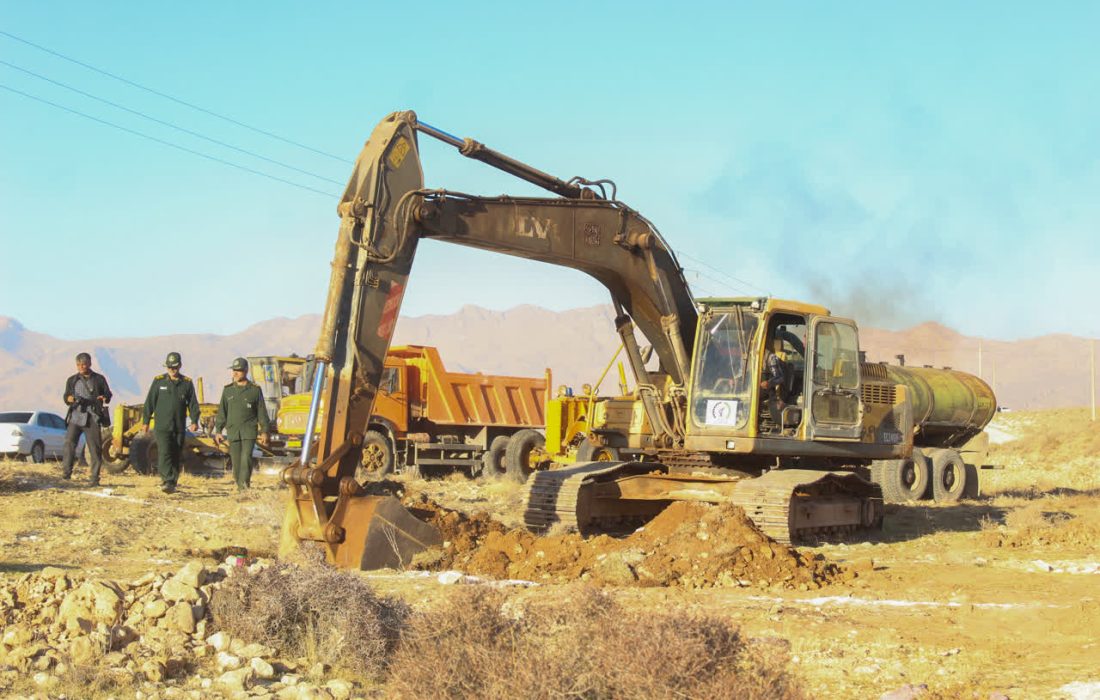عملیات اجرایی طرح ملی آبخیز تا جالیز با محور قنات میرزایی روستای دهشیب آغاز شد