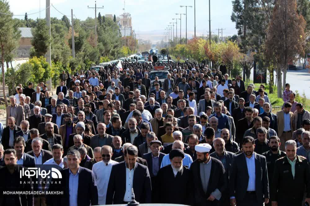 راهپیمایی مردم کوار در محکومیت حادثه تروریستی کرمان