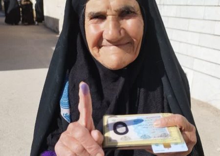 مادربزرگان کواری عصا به دست پای صندوق رای رفتند