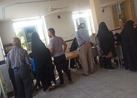 حضور مردم فتح آباد در پای صندوق های رای درمرحله دوم انتخابات