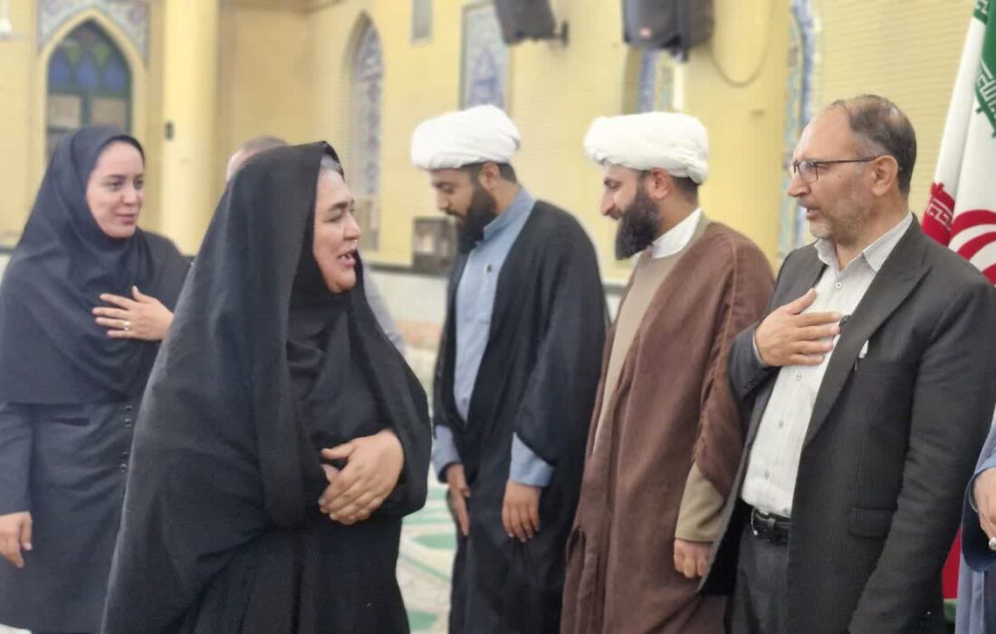 برگزاری آیین گرامی‌داشت مقام معلم در اکبرآباد؛ روزی برای تکریم چراغ‌داران راه دانش