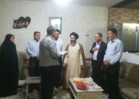 تقدیر مسئولین از فعال فرهنگی شهرستان کوار