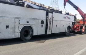 🎥گزارش شبکه خبر از واژگونی اتوبوس محور فیروزآباد _ کوار
