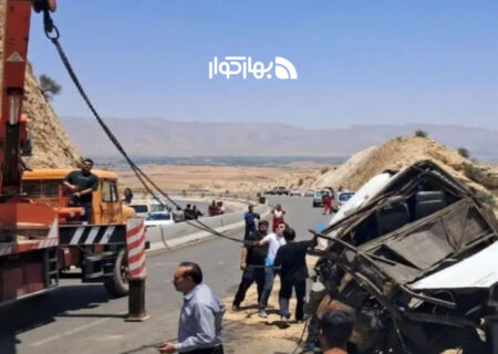 علت واژگونی اتوبوس در محور فیروزآباد_ کوار مشخص شد