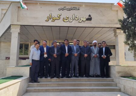 کلنگ‌زنی ۵ نیروگاه‌ خورشیدی در کوار انجام شد